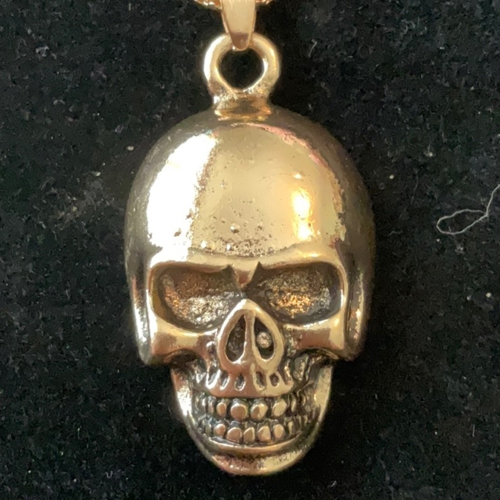 Betsey Johnson Gold Skull Unisex Necklace